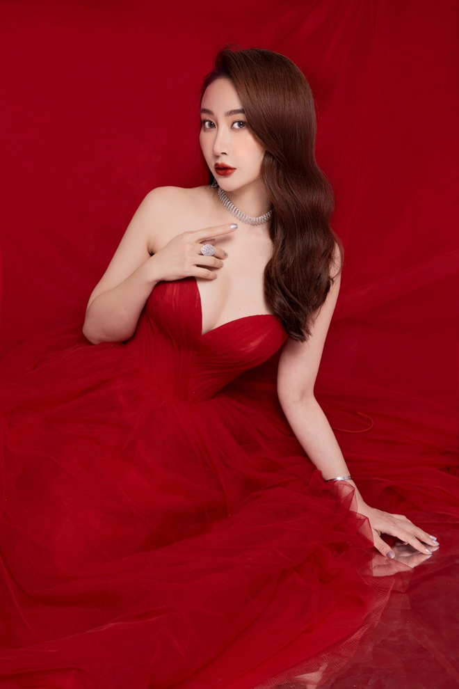 Ms Queen Beauty - Jeon Jade kín đáo, ngọt ngào đón Noel trong bộ ảnh mới - 4