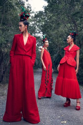 Chào 2021, bộ đôi Vũ Ngọc và Son ra mắt bộ sưu tập Hừng Đông tràn đầy sắc đỏ Ảnh 1