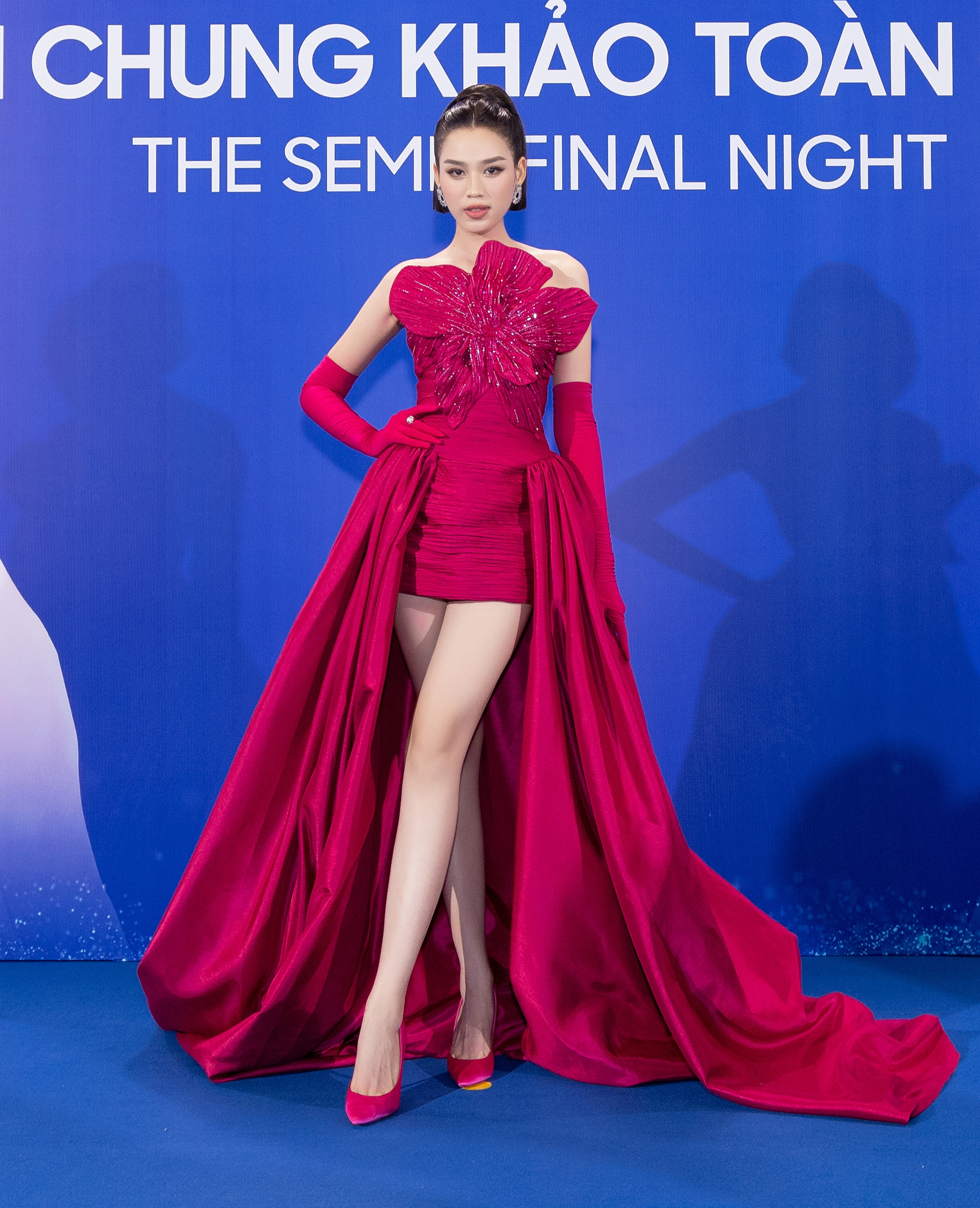 Hoa hậu Mai Phương, Bảo Ngọc... gợi cảm hút mắt tại thảm đỏ chung khảo Miss World Vietnam 2023 - Ảnh 2.