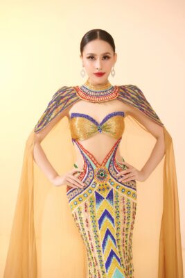 Chung kết Miss Intercontinental 2023: Ngọc Hằng mặc váy dạ hội quyến rũ nặng 20kg - Ảnh 1.