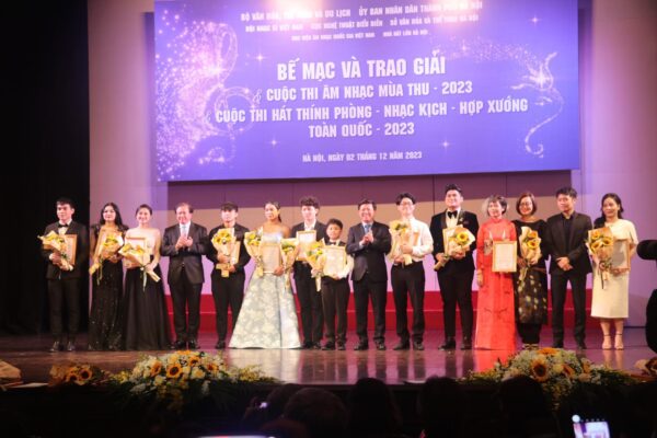 Kết quả giải thưởng gây bất ngờ tại Cuộc thi hát Thính phòng - Nhạc kịch - Hợp xướng toàn quốc 2023 - Ảnh 1.